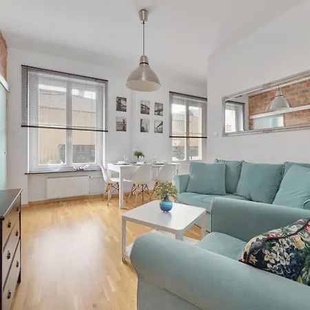 The Center Of Wroclaw, Near The Market Square & Sky Tower By Renters 아파트