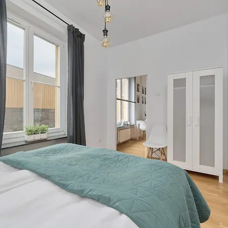 The Center Of Wroclaw, Near The Market Square & Sky Tower By Renters 아파트 브로츠와프